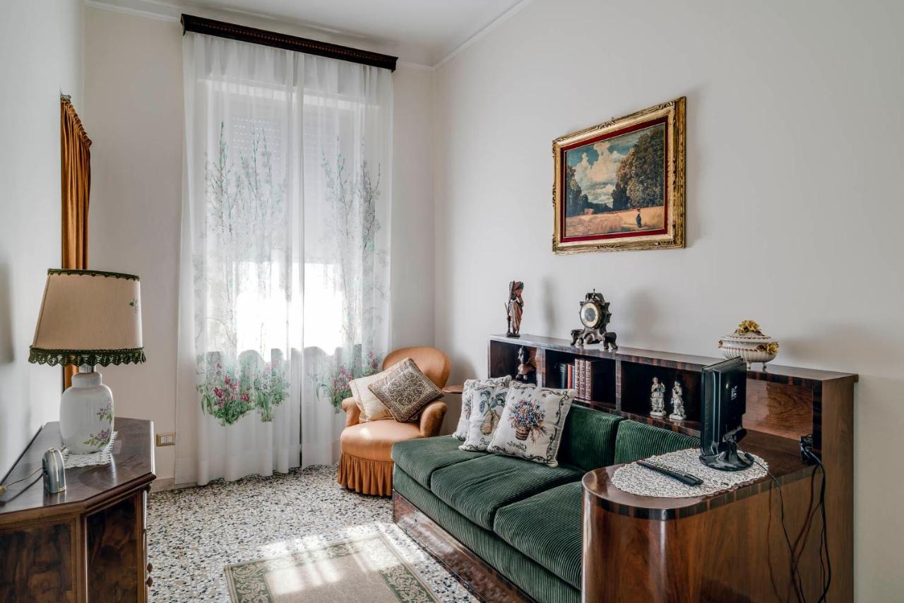 Sentirsi A Casa, Lontano Da Casa-Feel At Home Away From Home Caronno Pertusella Luaran gambar